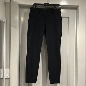 Theory black size 6 side zip mid-rise pant in crepe